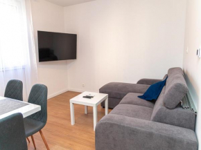Apartment Matea - Two Bedroom Apartment with Balcony and Sea view